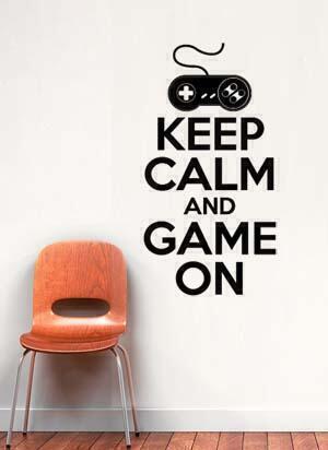 Дизайнерская наклейка на стену Keep calm and game on