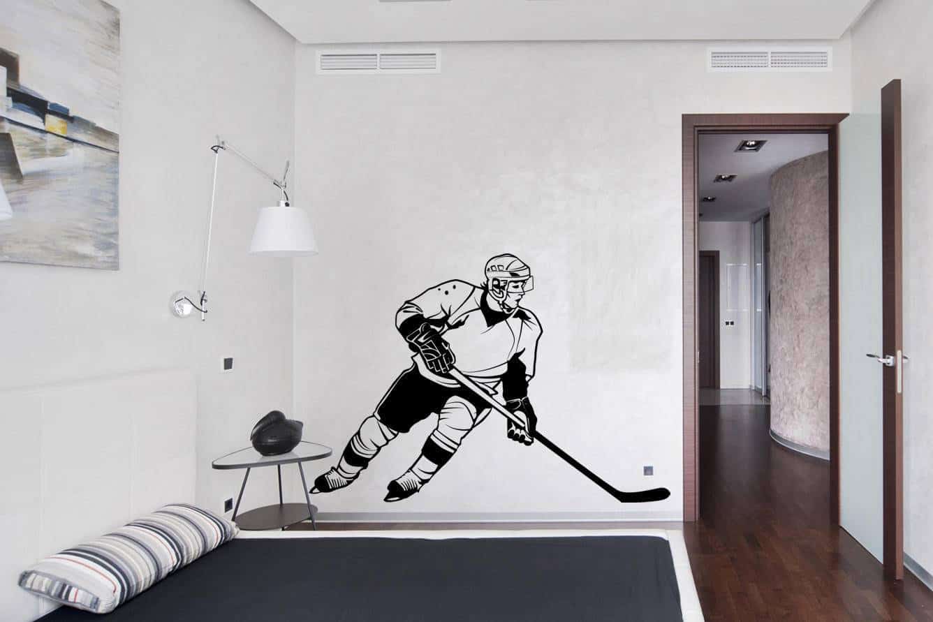 Дизайнерская наклейка на стену Хоккеист